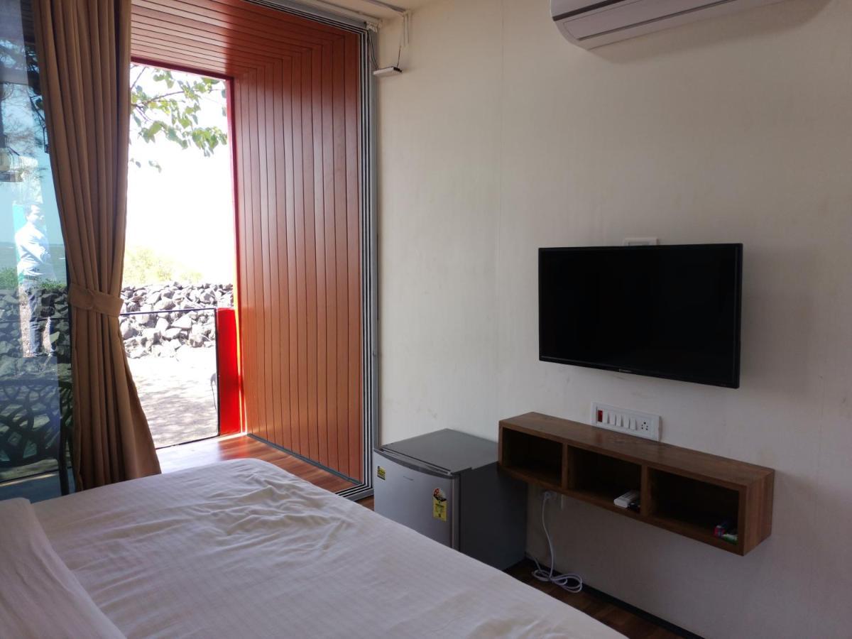 The Koasta Sea View Resort Korlai Extérieur photo