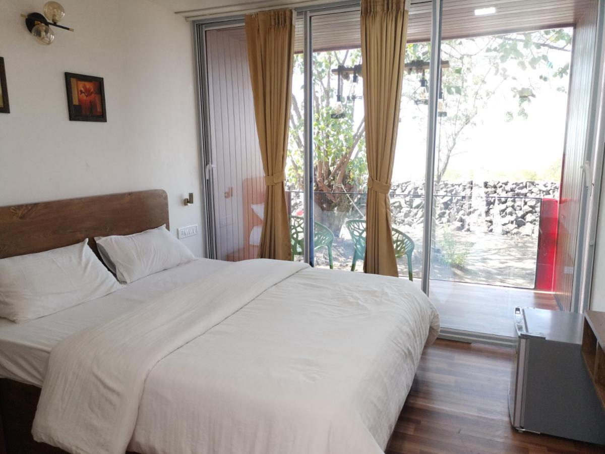 The Koasta Sea View Resort Korlai Extérieur photo